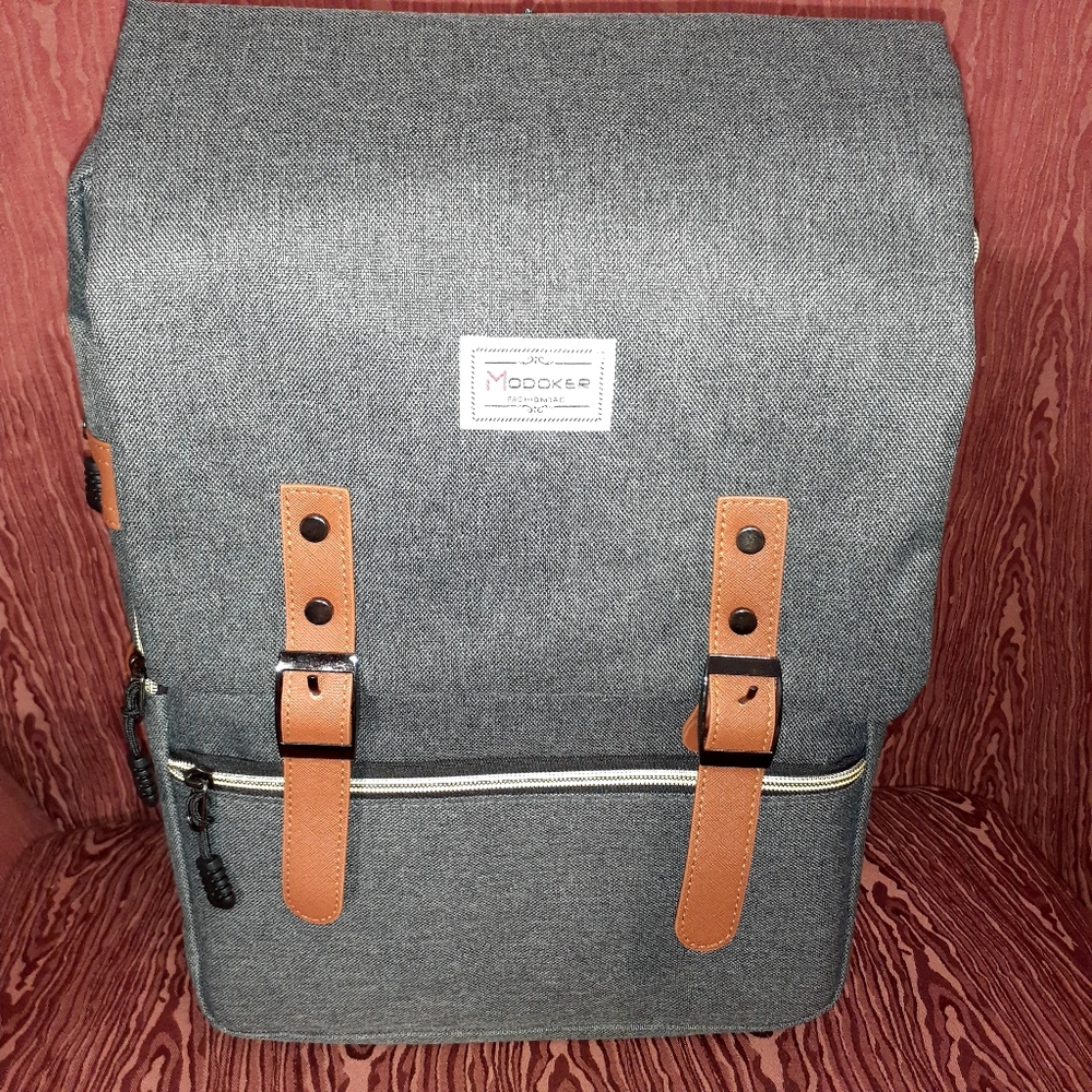 MODOKER 15" LAPTOP BAG WITH USB CHARGING PADDED ZIP GRAY NWT